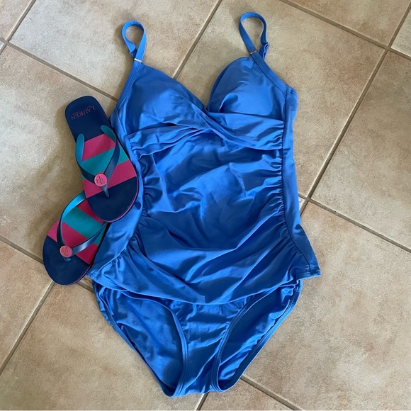 CALVIN KLEIN 💯WOMEN’S TANKINI WITH BIKINI BOTTOM EUC 👙 SZ MEDIUM💙💙💙 - Picture 14 of 16
